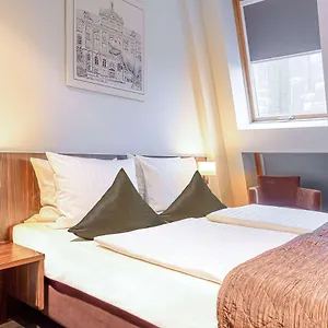 Hotell Ramada By Wyndham Frankfurt Centre